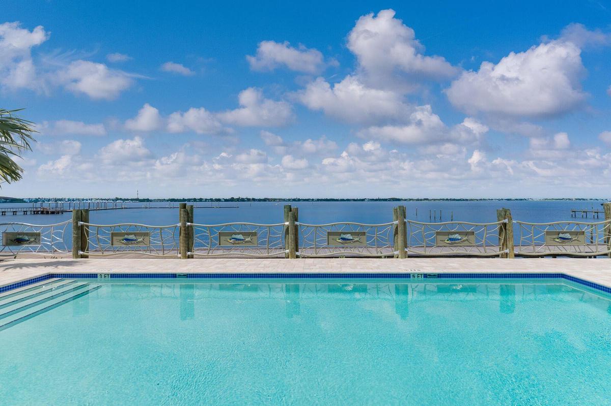 41 SW Seminole Street 305 2
