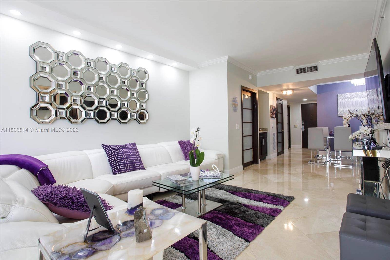 This exquisite 2 bed, 2 bath unit boasts pure elegance w contemporary finishes.
