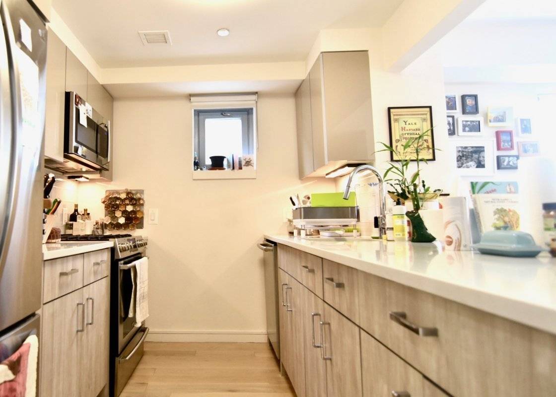 Neighborhood Harlem Location 131st St and Adam Claytonw Powell Blvd Luxury 2 bed 2 bath in a condo building featuring a doorman, gym, elevator, and furnished roof deck.