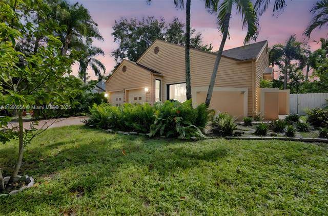 Welcome to this beautifully maintained 3 bedroom, 2 bath lakefront home perfectly situated on a quiet cul de sac in the heart of Pembroke Pines.