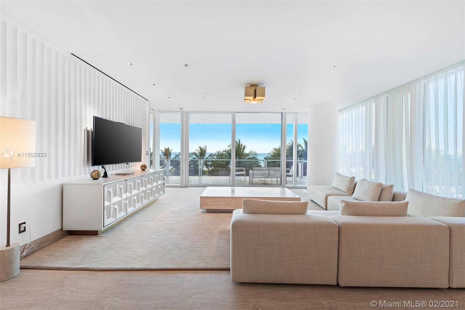 Enjoy FOUR SEASONS HOSPITALITY in this OCEANFRONT 4 Bedroom, 4.