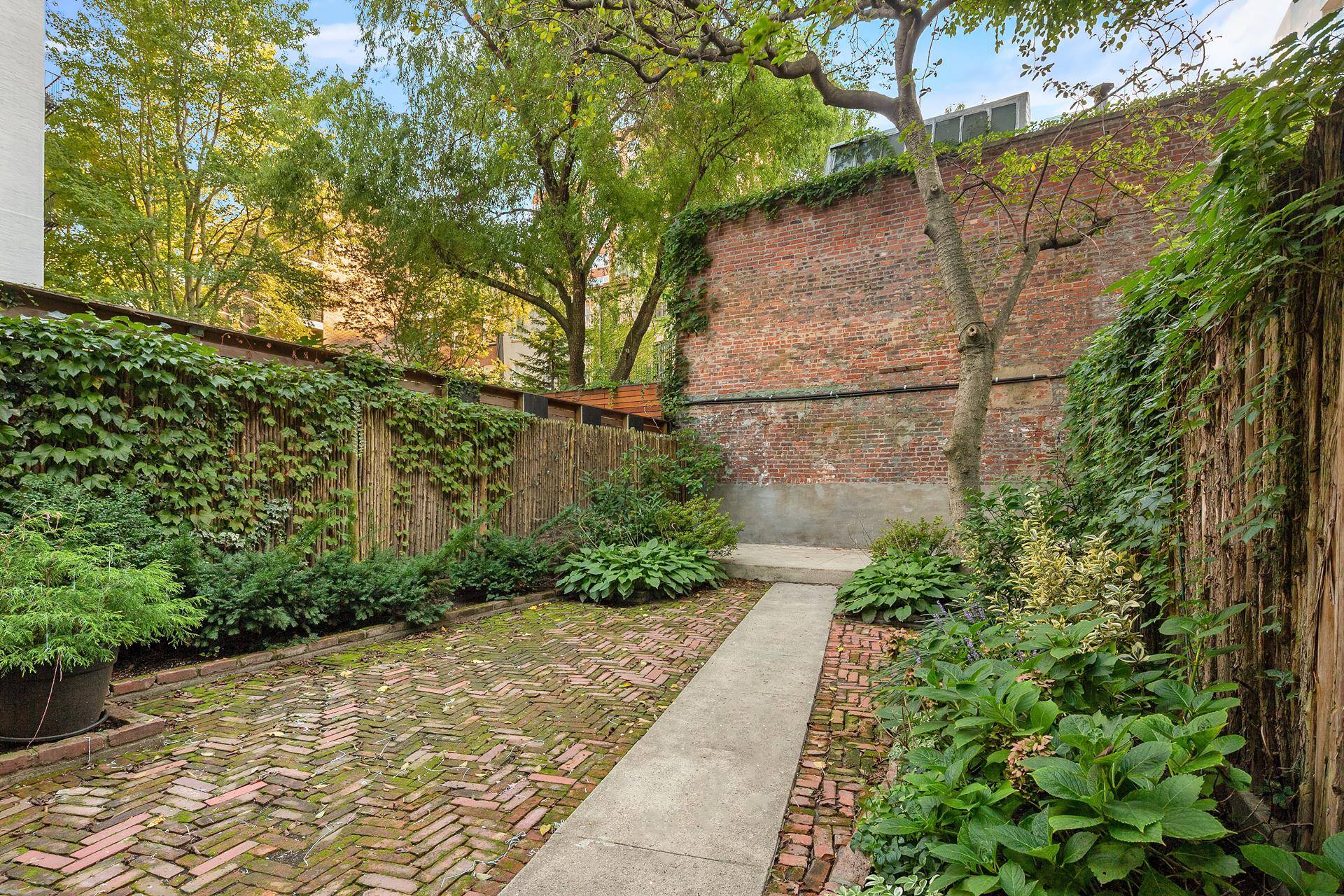 Located in the tranquility of the South Village's Charlton King Vandam Historic District, this charming 2400 Sq ft Garden duplex apartment is one of only 2 units in this private ...