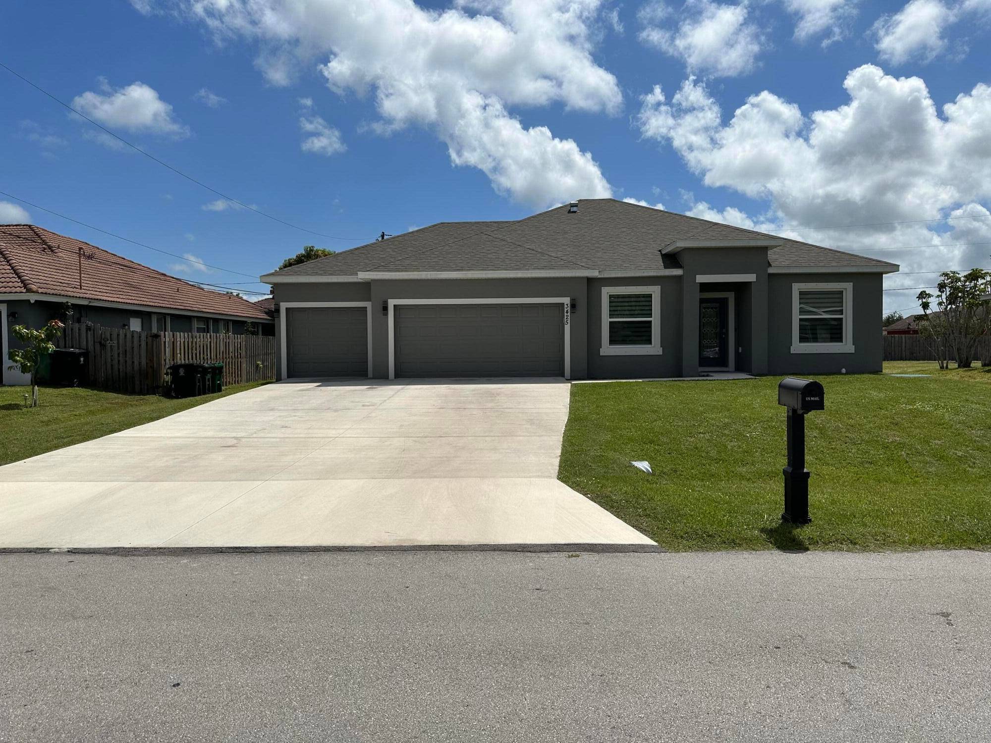 BRAND NEW HOUSE, LOCATION, LOCATION, LOCATION, 20X20 CERAMIC TILE THRU OUT, QUARTZ COUNTERTOPS BATHROOMS, KITCHEN, 42''CABINETS, LED LIGHTS THRU OUT, IMPACT DOORS, STAINLESS STEEL APPLIANCES, 3 CAR GARAGE, 1 EXTENDED ...