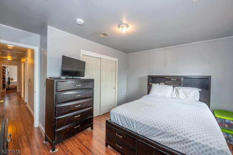 Bedroom unit 1