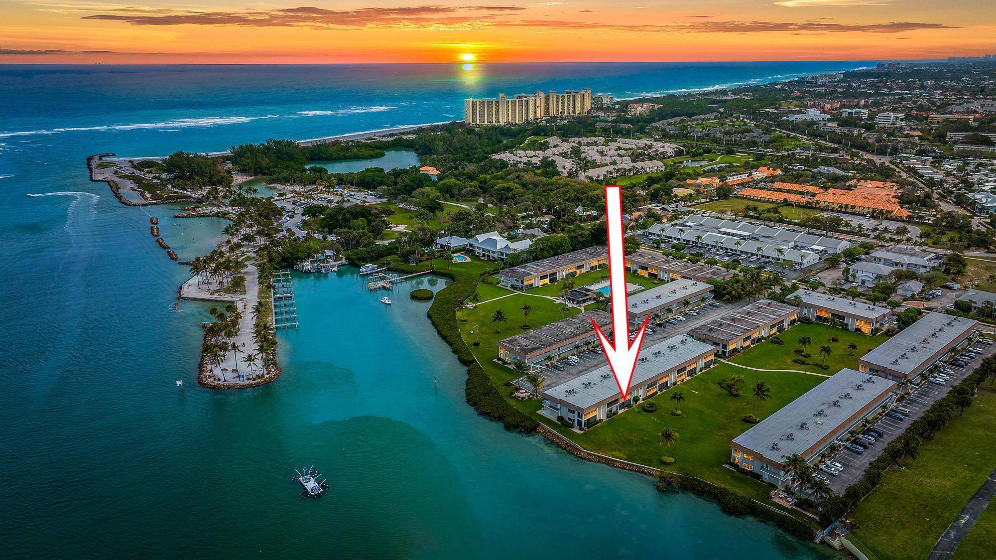 Welcome to your new condo in the prestigious 55 community of Jupiter Inlet !