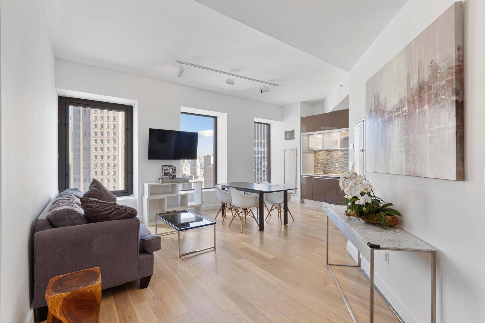 INVESTOR'S DREAM ! ! CURRETLY RENTED WITH OVER 3 NET CAP RATE Tenant in place until end of June 2024Beautul corner two bedroom two bathroom on the 38th floor, last ...