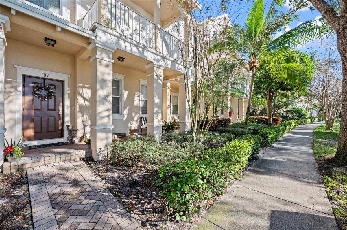 MOTIVATED SELLER ! ! ! Check out this Gorgeous Waterfront 4 bedroom, 2.