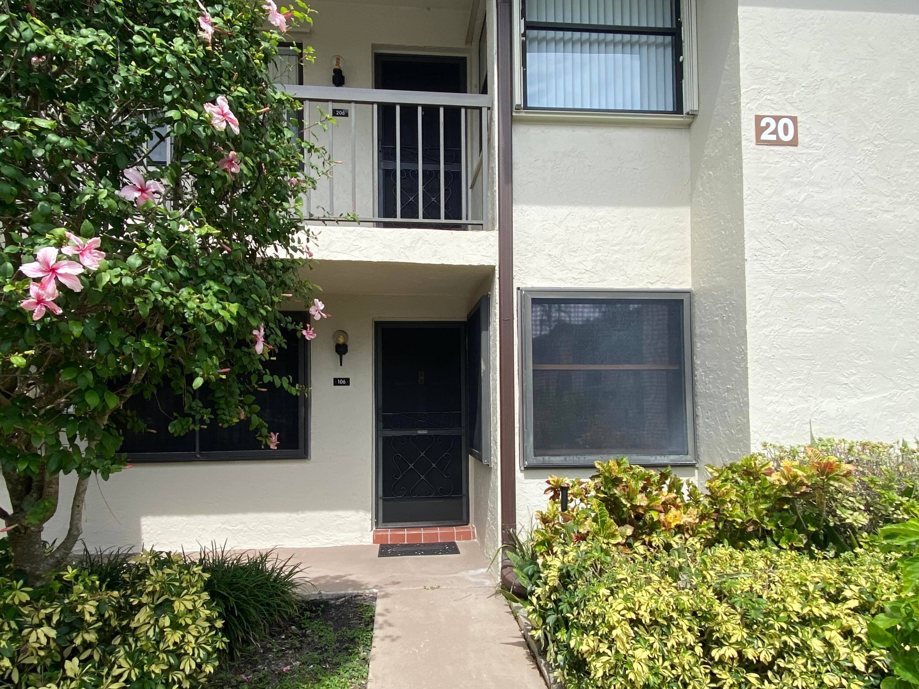Spacious corner 2 BR 2 BA condo, 1st fl in Lucerne Lakes, a well maintained, 55 community.