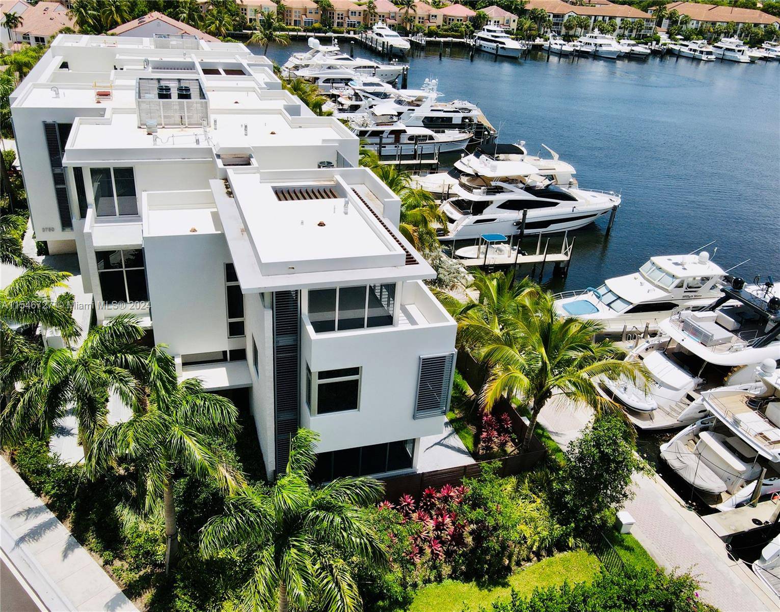 Discover the epitome of luxury living in this magnificent 3 story waterfront townhouse gem in Aventura !