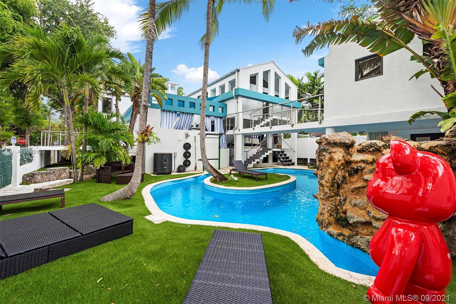 One of a kind Estate in the Heart of Coconut Grove.