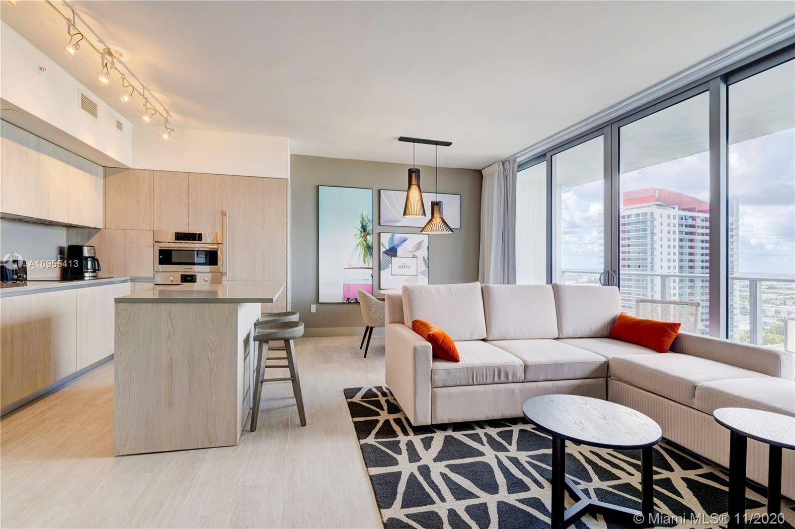 HYDE BEACH HOUSE 5 Luxury on the best line 06 in a 23 floor AMAZING, 1 Bed 1 Baths FULL Furnished, latest generation appliances, the most elegant and well known ...