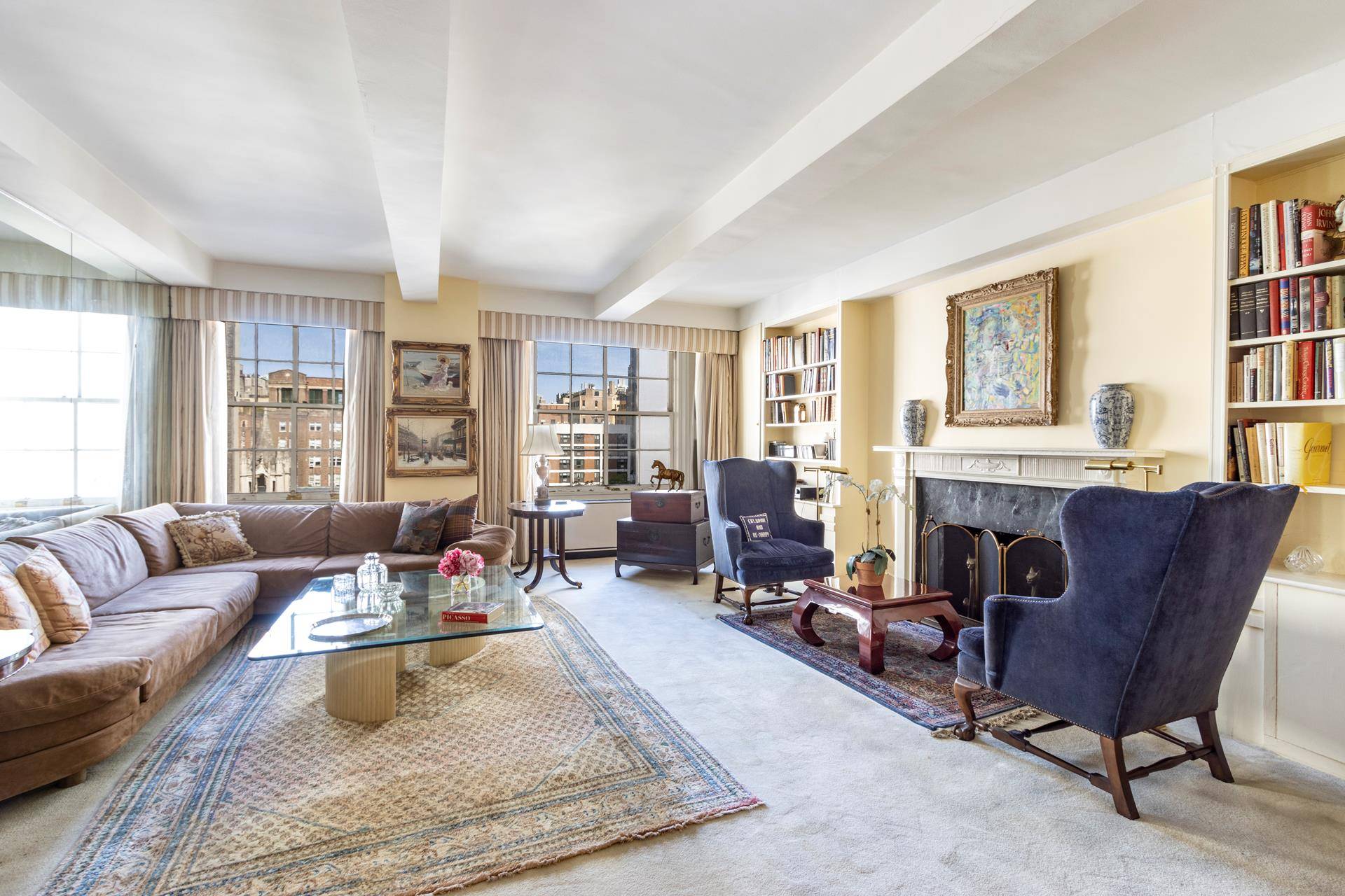 This gracious 6 room apartment is in an elegant pre war cooperative building just east of Madison Avenue in the heart of the Upper East Side.