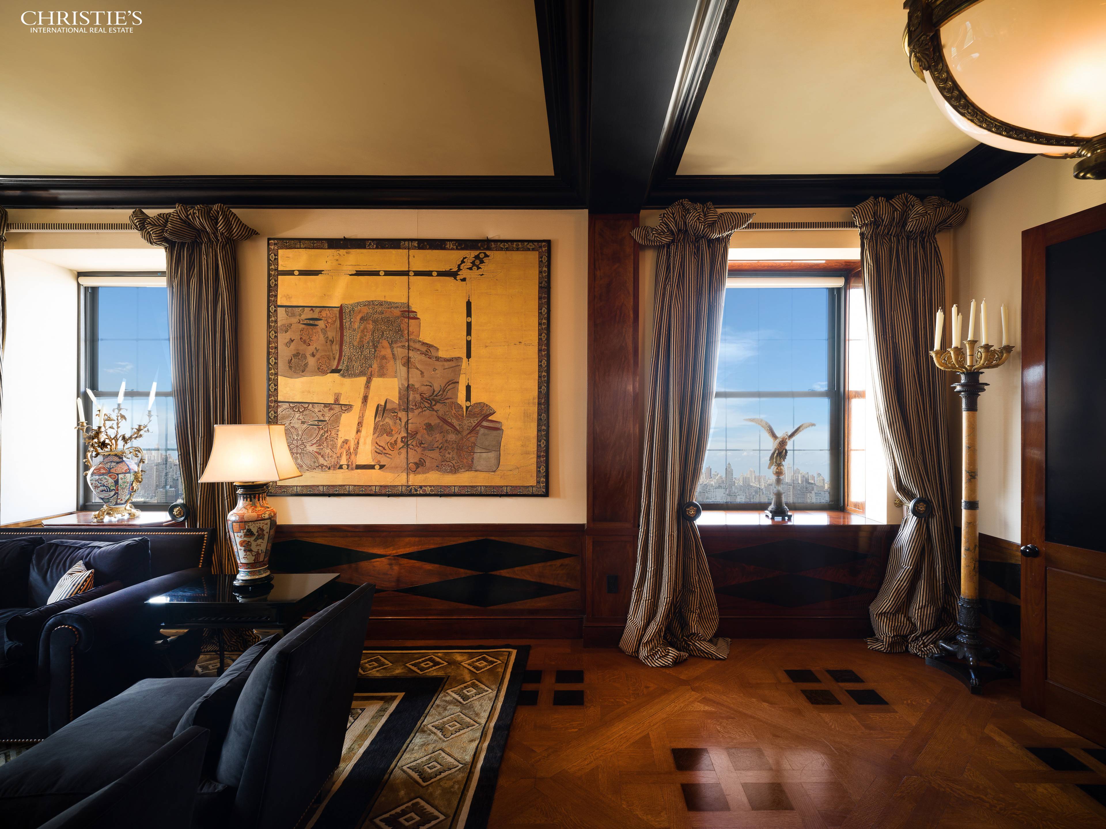 MAGNIFICENT AND TIMELESS ELEGANCE Residence 2704, located on a high floor of the mythical five star Hotel Pierre, features South, West, and Northern exposures which allows for breathtaking Central Park ...