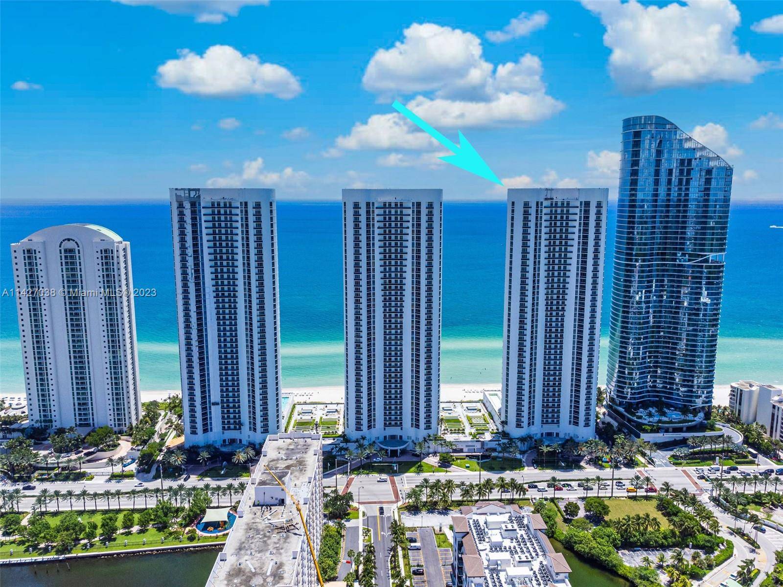 OUTSTANDING 3 BEDROOMS AND 3 1 2 BATHROOMS IN THE PRESTIGIOUS TRUMP TOWER IN SUNNY ISLES BEACH.