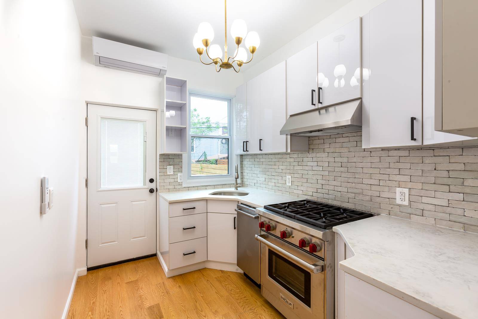 Welcome to 988 Willoughby Avenue, a recently renovated, three bedroom duplex in the heart of Bushwick.