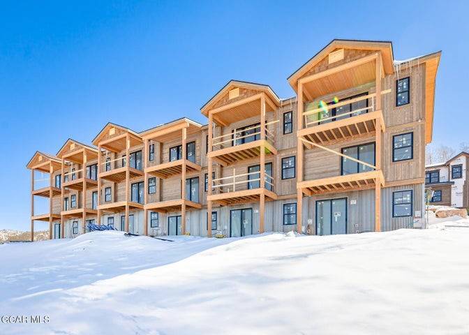 This large townhome sleeps like a 4 bedroom as it has 3 bedrooms plus a Rec Room.