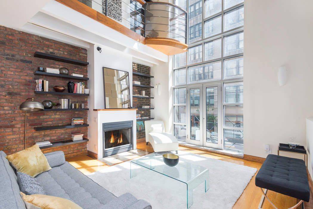 In person amp ; FaceTime showings available This unique and stunning 25' wide, 5 story elevator townhouse is located in prime Chelsea and offers a 6 bedroom layout with private ...
