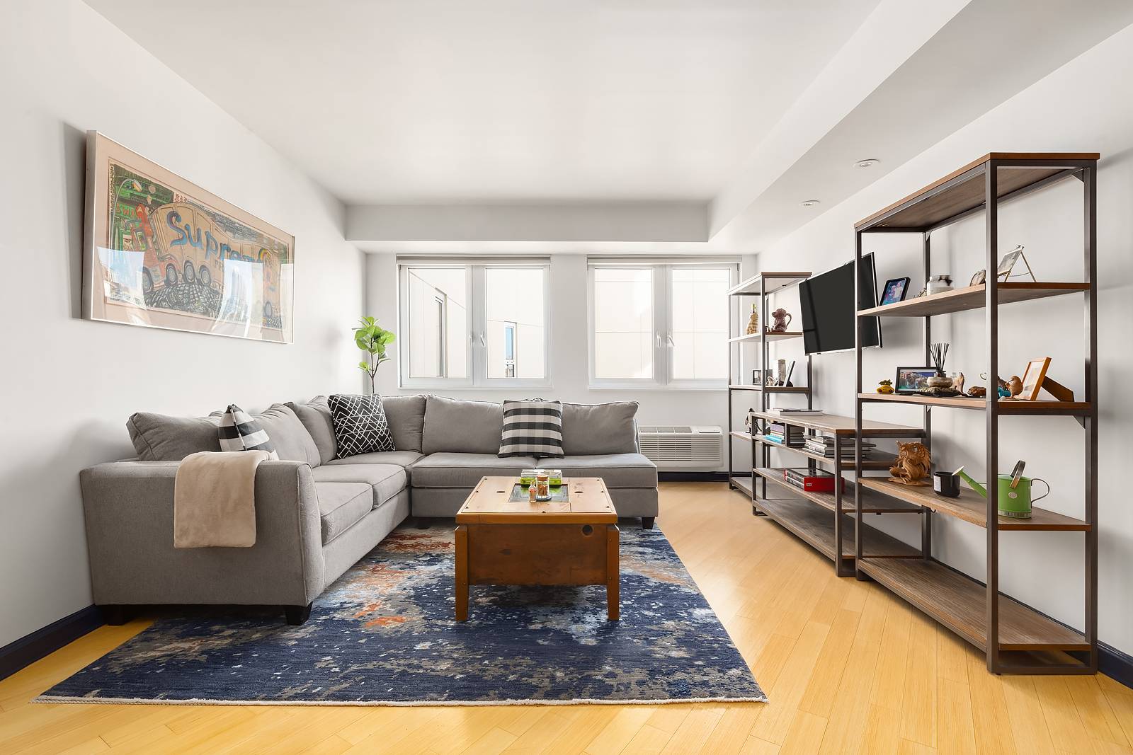 145 Park Place, 4D Nestled in Park Slope between Grand Army Plaza and Barclays Center, this uniquely spacious 1 bedroom, 1 bathroom home is an exemplar of contemporary Brooklyn living.