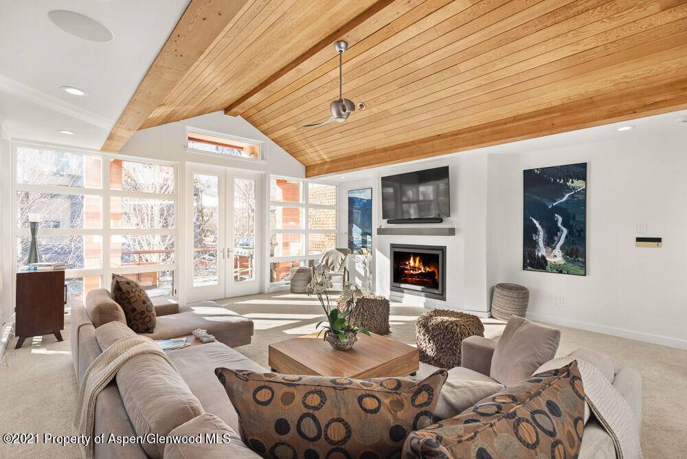 Newly remodeled downtown townhome with views of Aspen Mountain and the convenience of living amid everything Aspen.