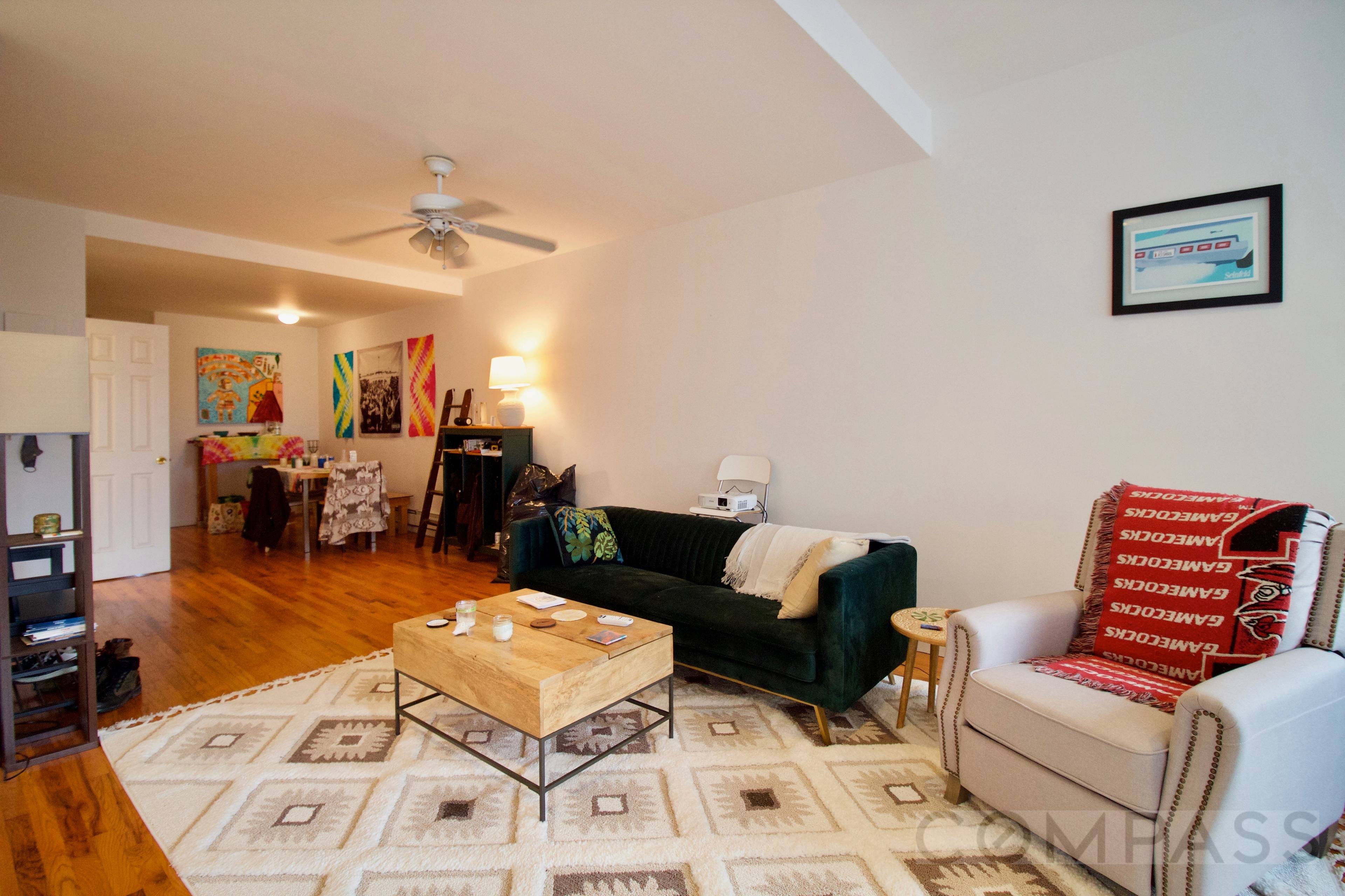Prime Park Slope 2 Bedroom Apartment Email for a Video of the Space This is a MASSIVE apartment has great light allday !