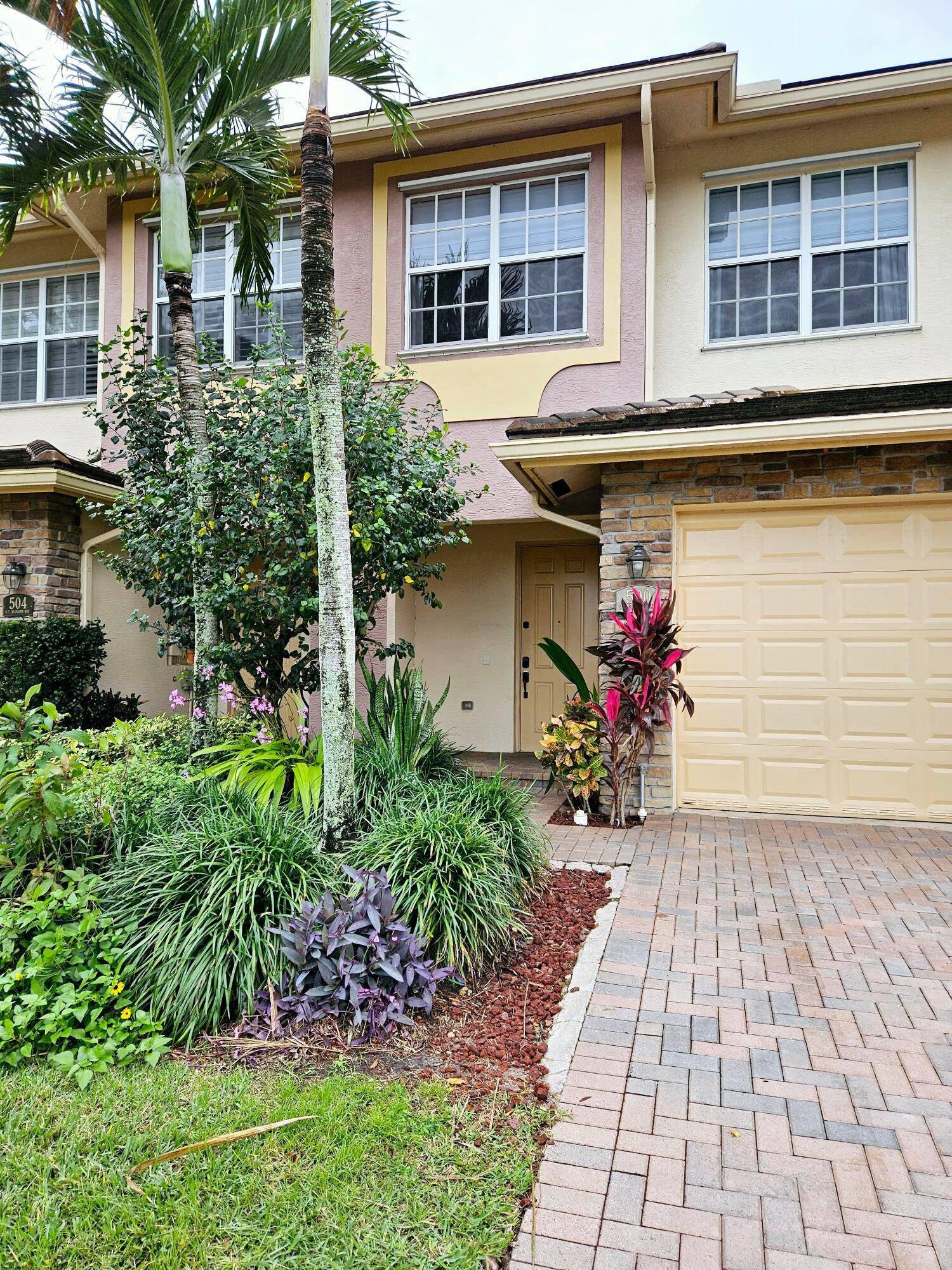 Great townhouse at a great price in Stuart Florida.