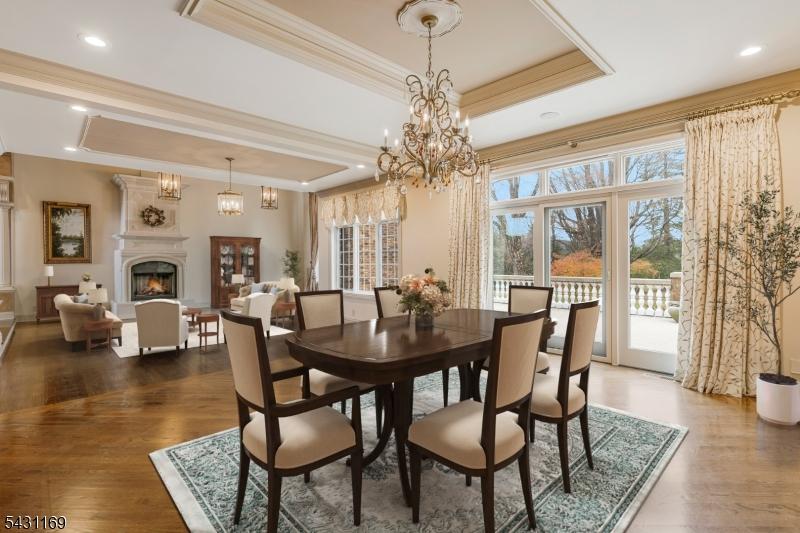 Formal Dining Room (VS)