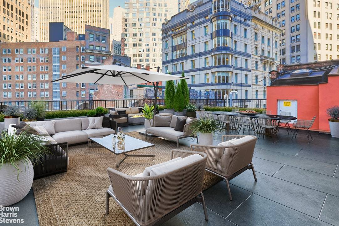 With its large 1, 200sf direct living terrace, the Penthouse duplex at 54 Stone street is unique for the financial district.