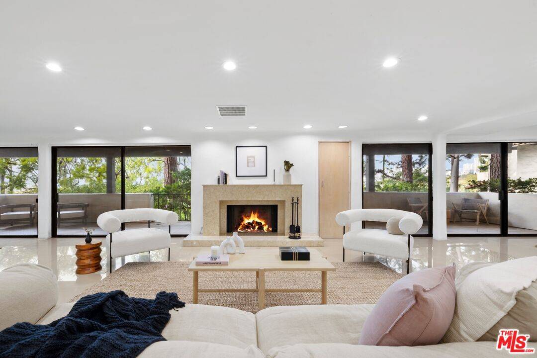 2131   Century Woods Way 4BR Beverlywood La