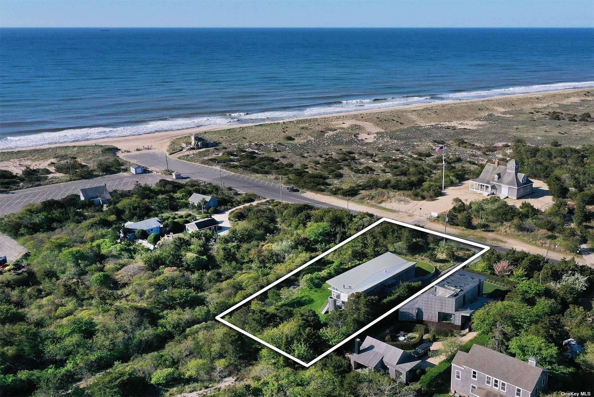 Recently refreshed and updated with a new chef's kitchen, this Modern Beach Cottage is located only 3 houses from the Atlantic Ocean in Amagansett, and was designed by award winning ...