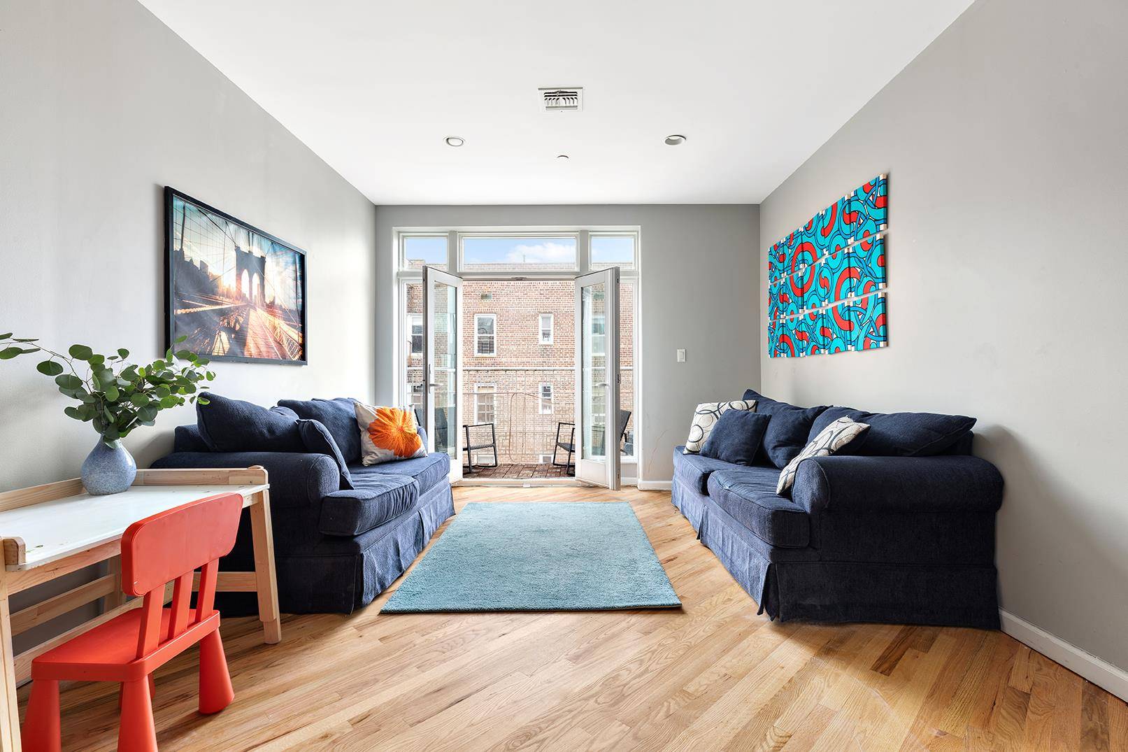 Enjoy bright, open concept living with a private balcony and semi private roof terrace at this top floor, 2 bed 2 bath Brooklyn elevator condo !