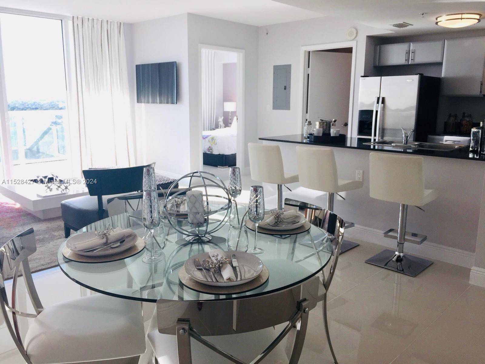 Luxury 2 bedroom 2 baths condo features open floor plan with spectacular city views, spacious balcony, stainless steel kitchen appliances and much more.