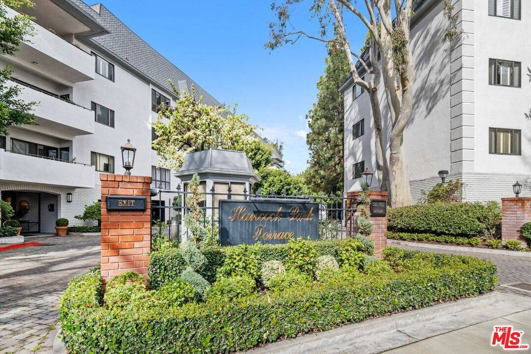 651   Wilcox Ave 1BR Mid Wilshire La