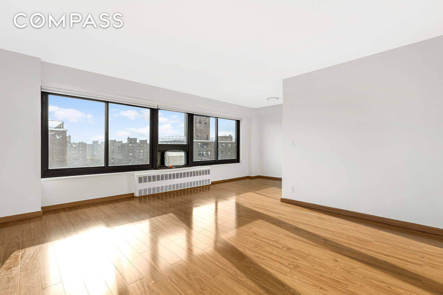 Top floor incredibly bright 2 Bedroom home with views of The Manhattan and Long Island City Skylines.