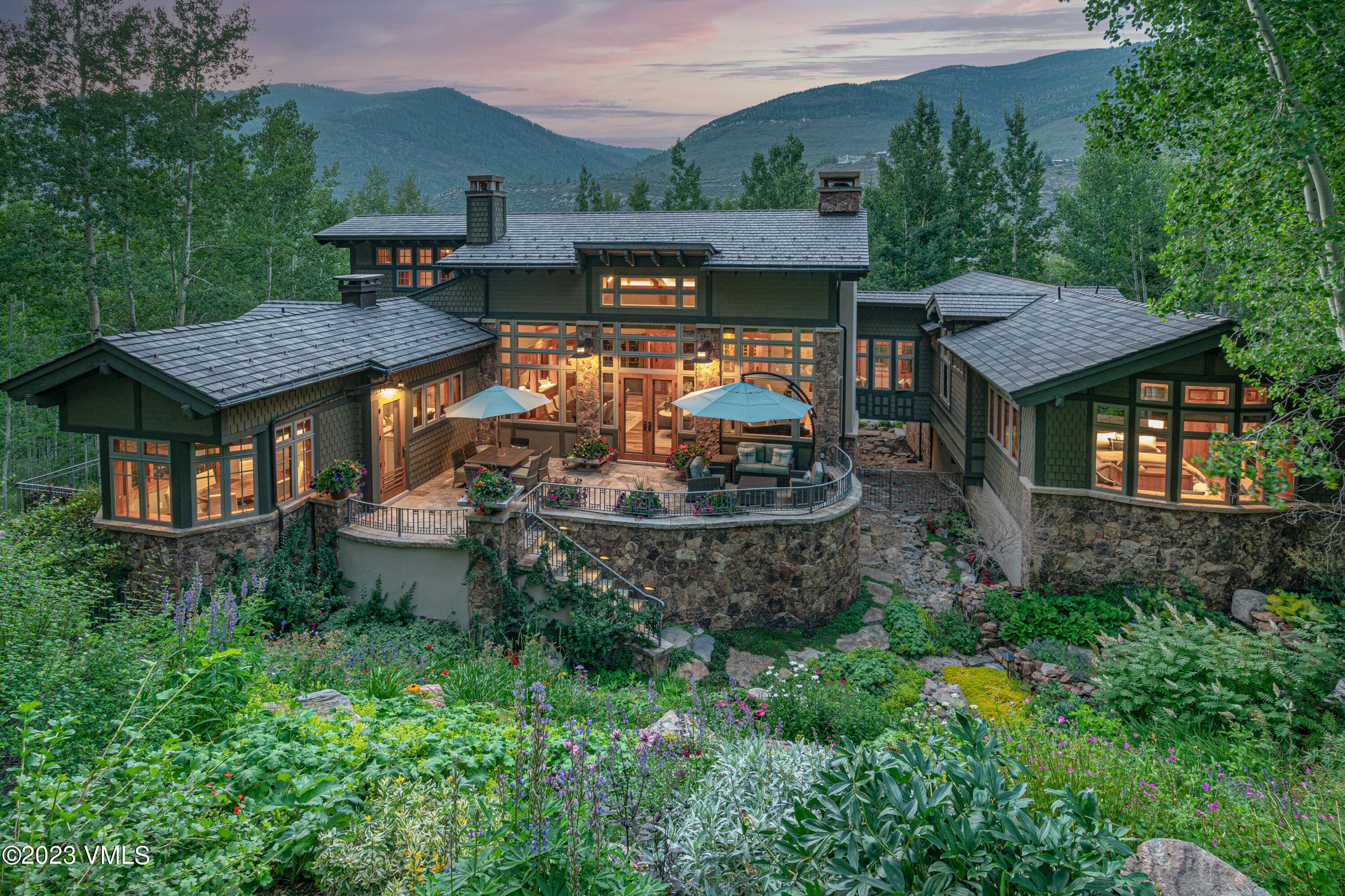 Completely re done in 2017 and nestled in the lush landscape atop Vail's Cascade Village, this home is a contemporary revival of Wrightian architecture refined by a Craftsman aesthetic and ...