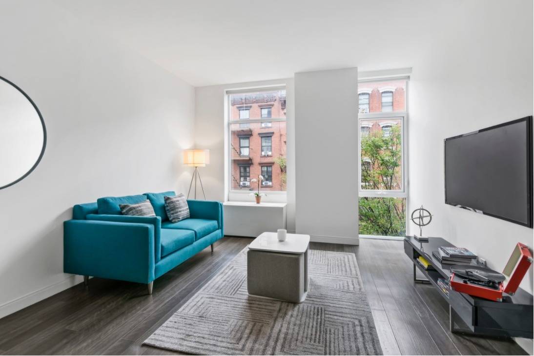 Spectacular street facing one bedroom at 185 Avenue B !