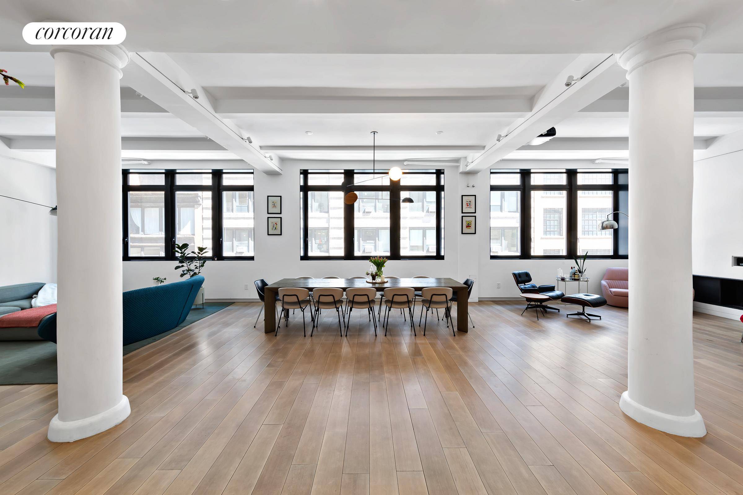 Newly gut renovated by a renowned architecture design firm for the most discerning tenant, Residence 4 at 32 West 20th Street provides an ideal floorplan for today's lifestyle, perfectly positioned ...
