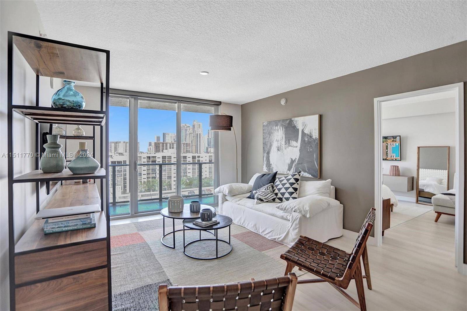 Spectacular move in ready 3bed, 3 baths situated in the city of Sunny Isles.