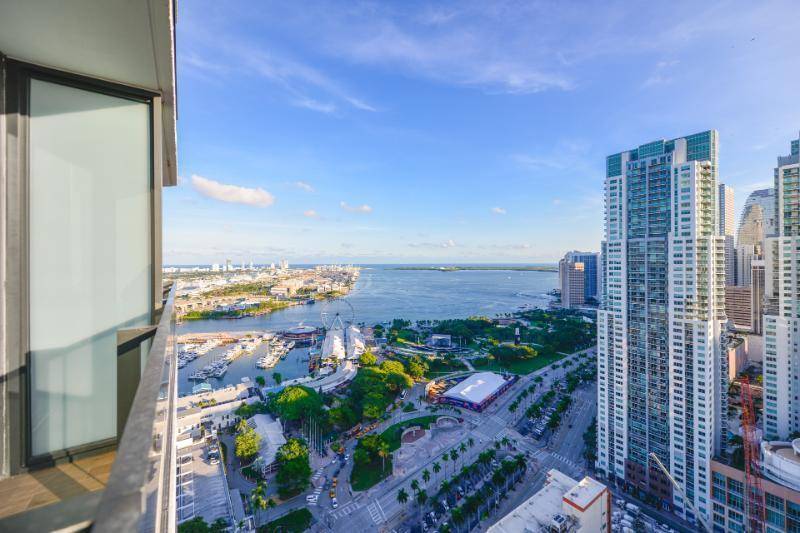 Indulge in the ultimate Miami lifestyle at THE ELSER condo hotel !