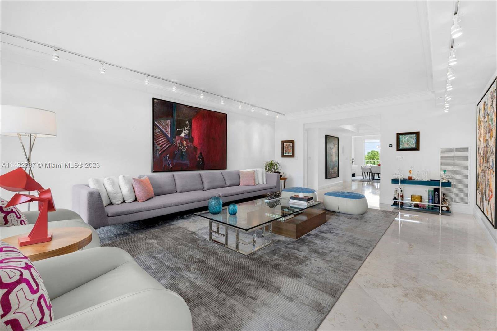 As you step into this exquisite apartment, you will immediately notice the open concept design that maximizes the natural light and fosters a seamless connection between indoor and outdoor living ...