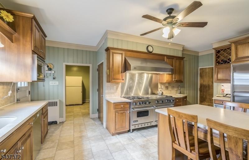 Top of the line Chef's Kitchen