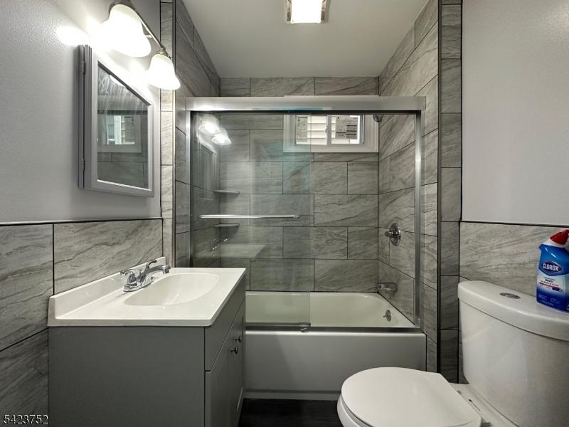 Unit 2 bathroom