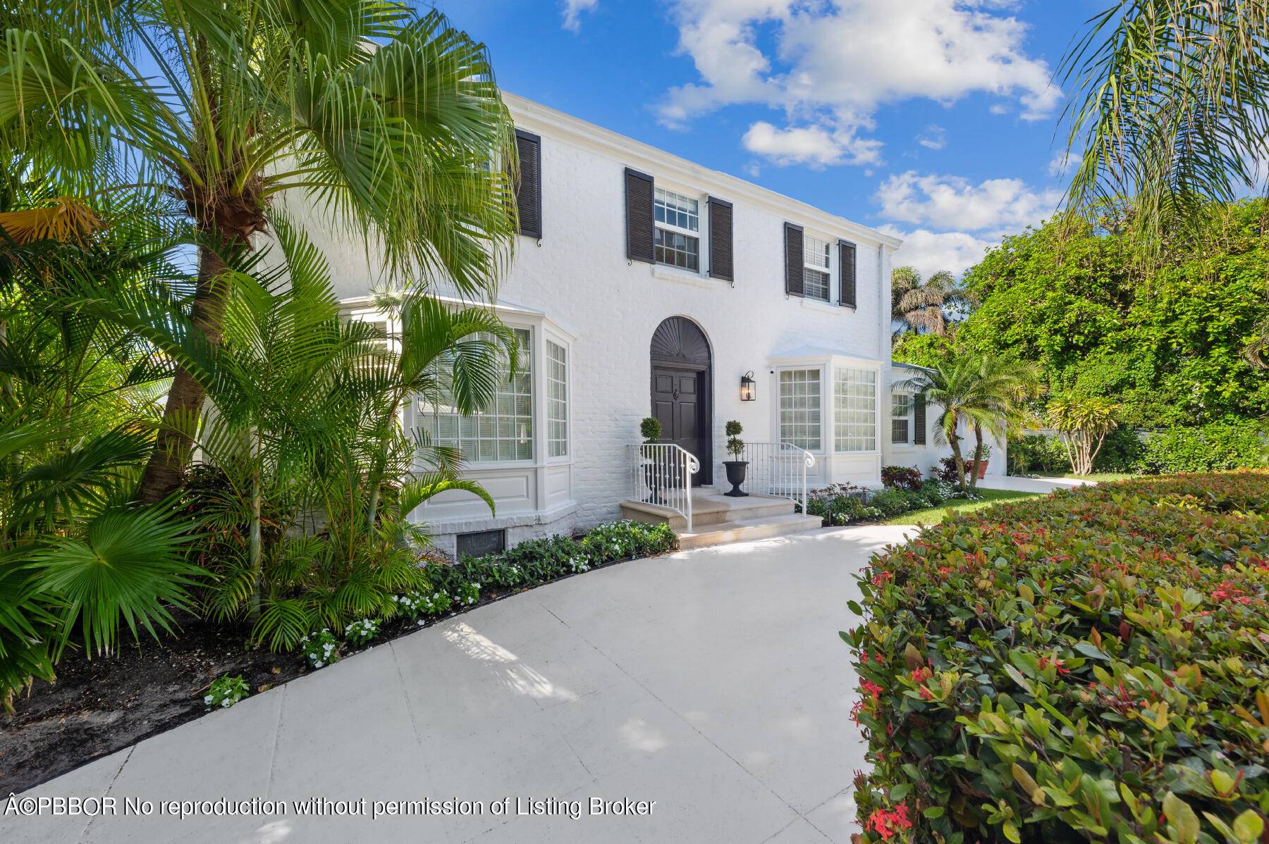 Nestled in the prestigious north end of Palm Beach, this exquisite colonial style residence, designed by esteemed architect Maurice Fatio, blends timeless elegance with modern luxury.