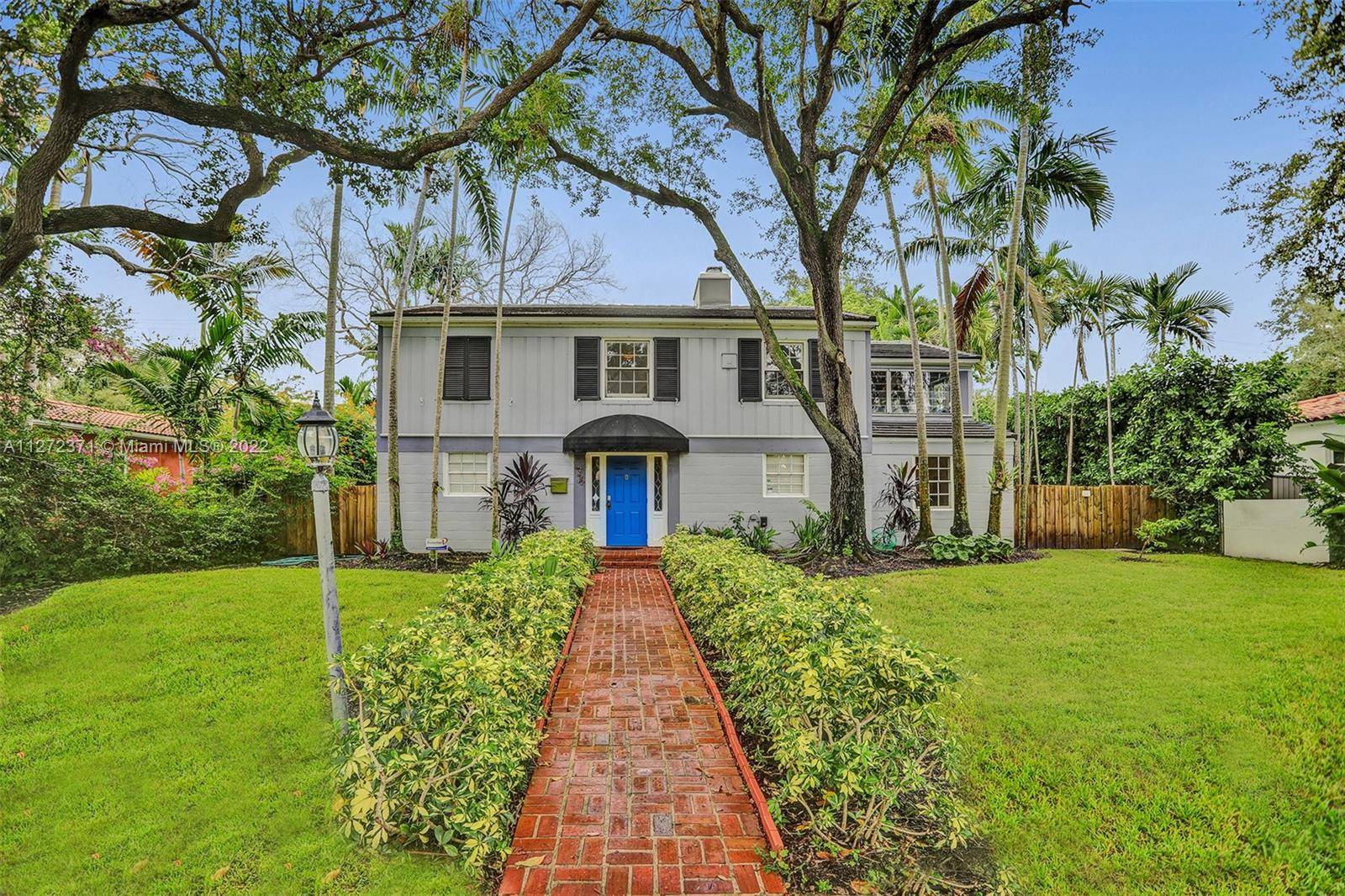Short drive to downtown business district and Miami Beach ; this gorgeous 2 story Miami Shores home features 5 bdrm 3 bthrm and sits on an oversized lot lined with ...