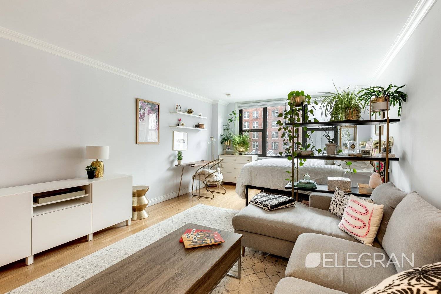 Bursting with natural light, this south facing studio apartment offers a serene and sunny lifestyle that s certain to impress.