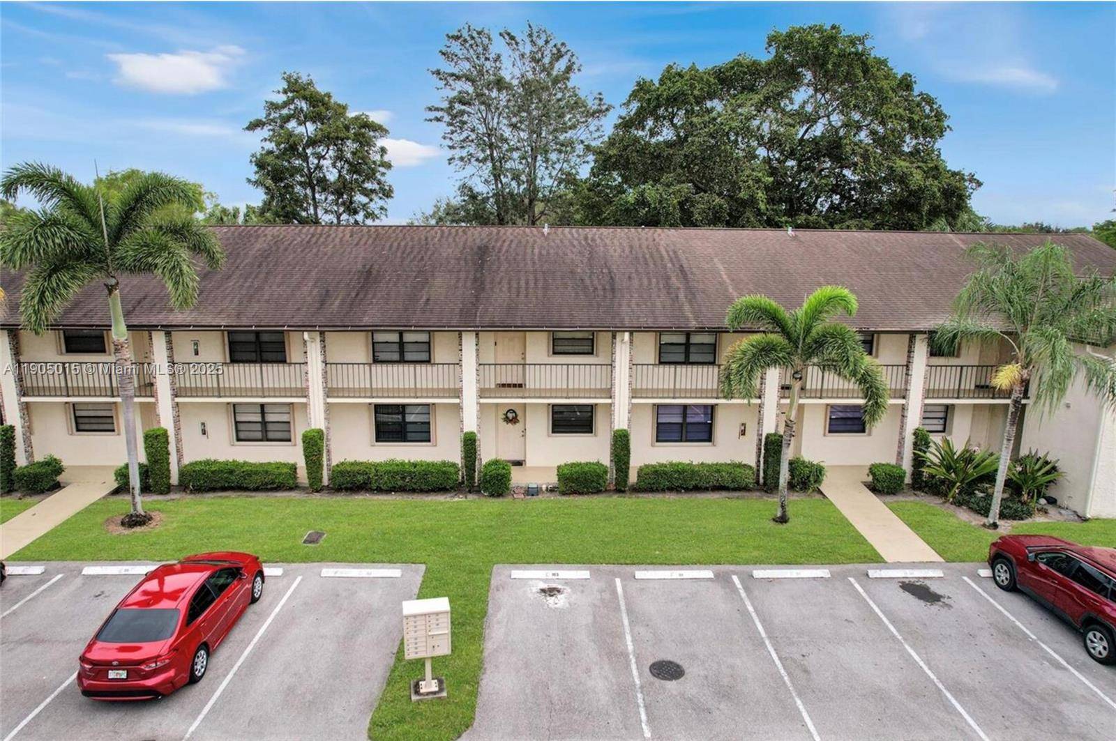 BEAUTIFULLY REMODELED 2 BEDROOM, 2 BATH CONDO LOCATED IN THE PEACEFUL COMMUNITY OF GABLES EAST AT BOCA BARWOOD IV.