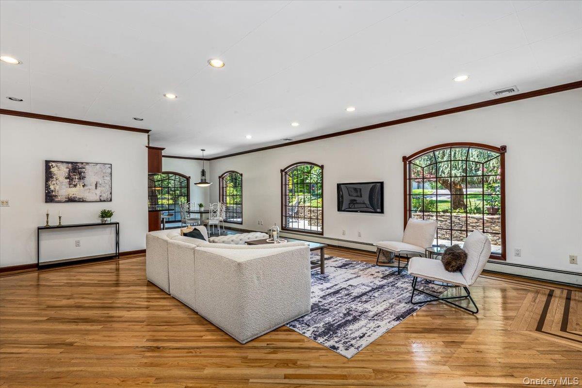 Living Room - Foyer View