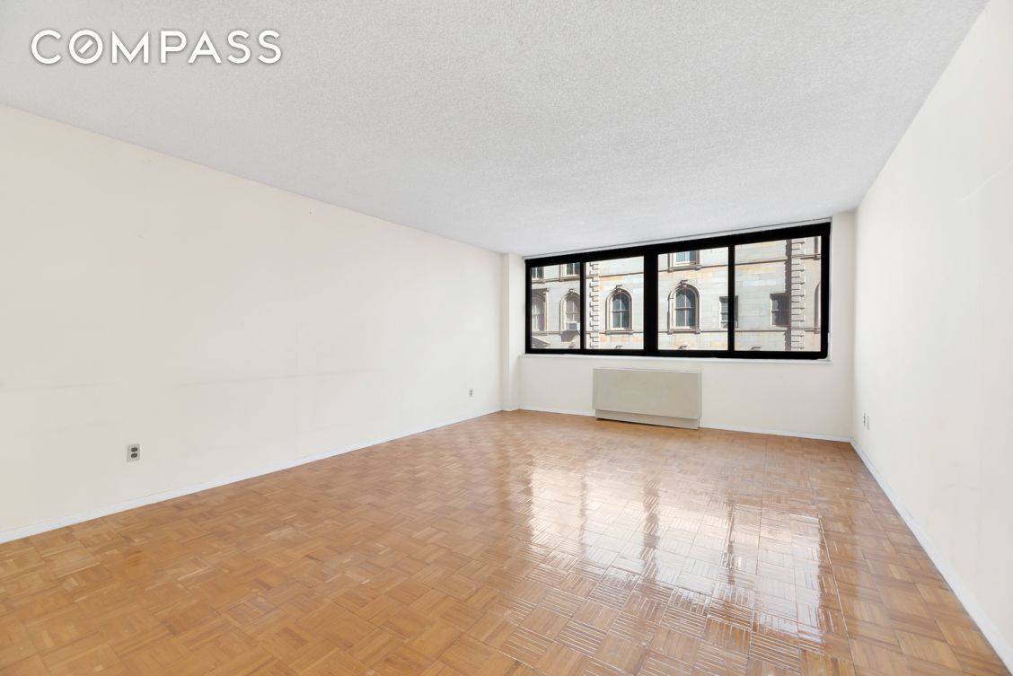 Unit 5D is a Northwest facing unit that draws in ample light for this open studio apartment.
