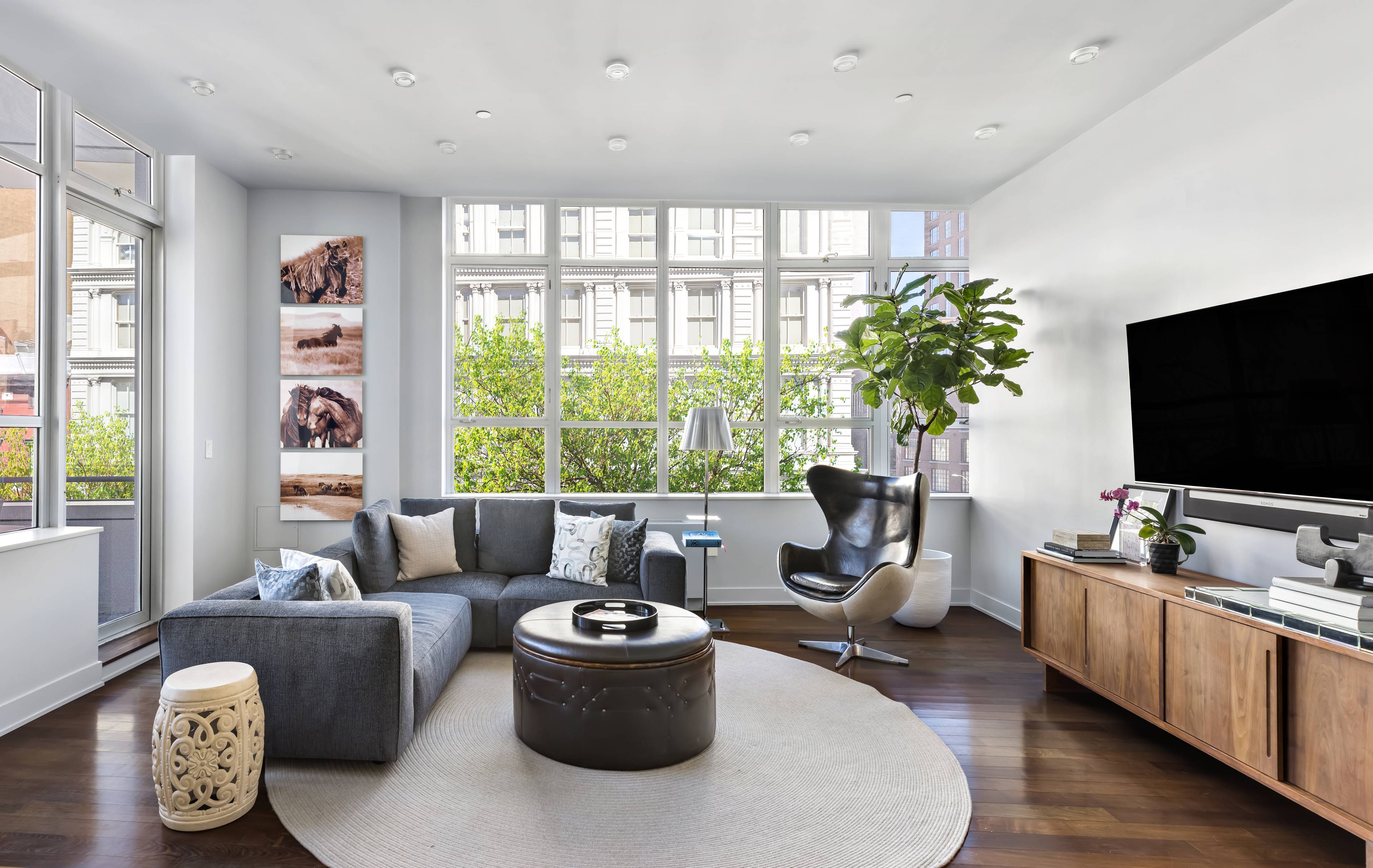 Located on arguably the most desirable block of Noho, this recently renovated, immaculate light filled 3 bedroom condominium home is a beneficiary of multiple neighborhoods Noho, Soho, The East Village, ...
