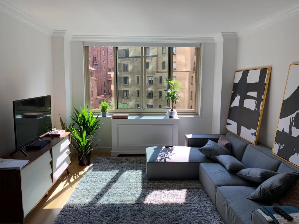 Highly sought after and rarely available one bedroom at 30 Lincoln Plaza is waiting for you !