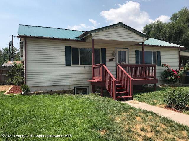 This is a 3 bedroom, 2 bathroom home with a den an additional nonconforming bedroom on the lower level with egress window and well included just not installed.